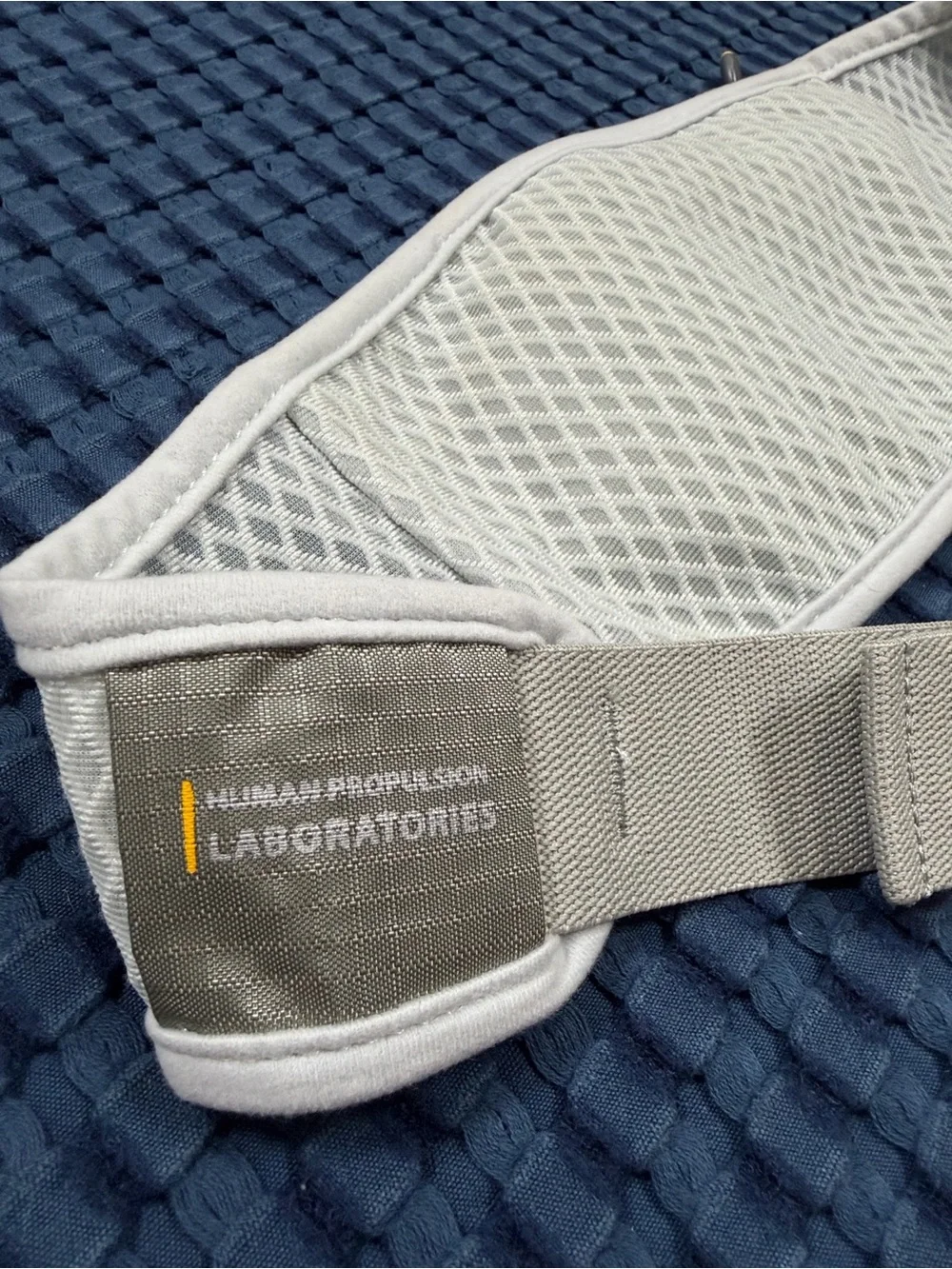 Nathan Sports Running Waist Pack Gray & White Unisex Mens Women’s